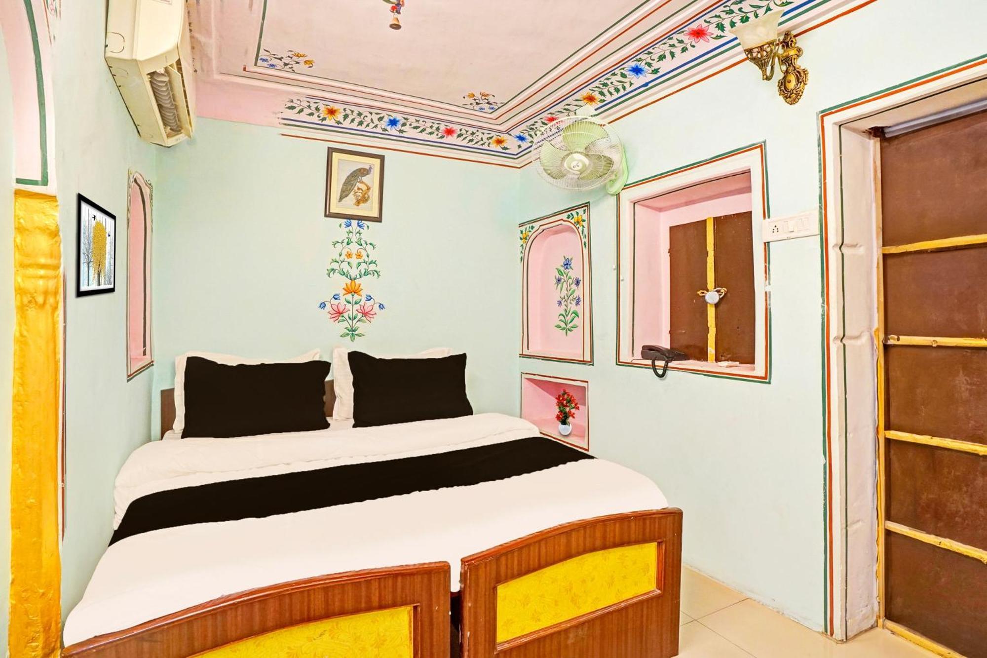 Super Collection O Ramganj Near Hawa Mahal Hotel ชัยปุระ ภายนอก รูปภาพ