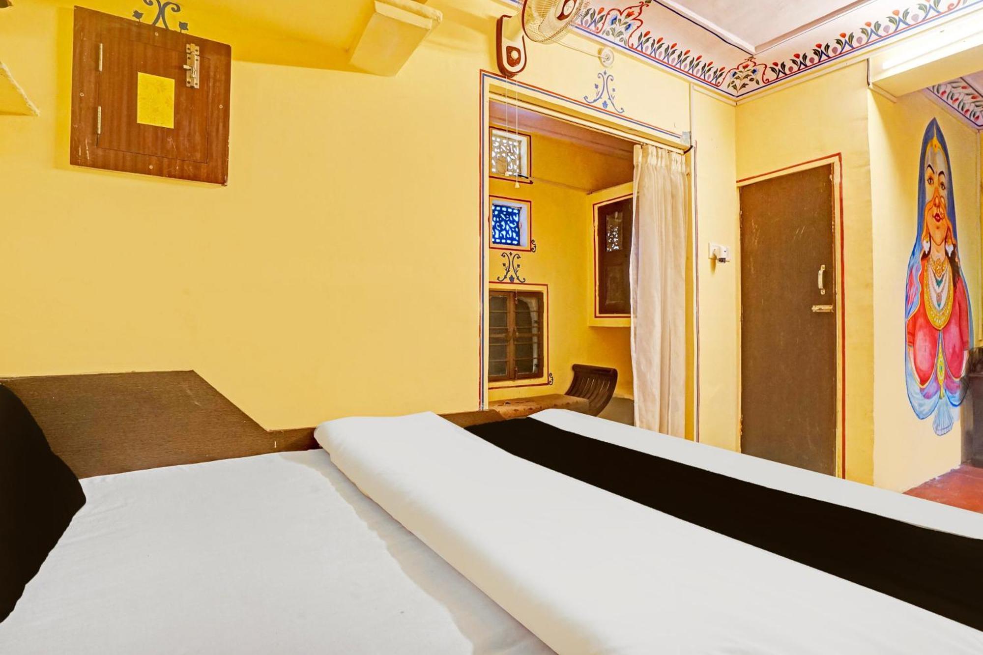 Super Collection O Ramganj Near Hawa Mahal Hotel ชัยปุระ ภายนอก รูปภาพ
