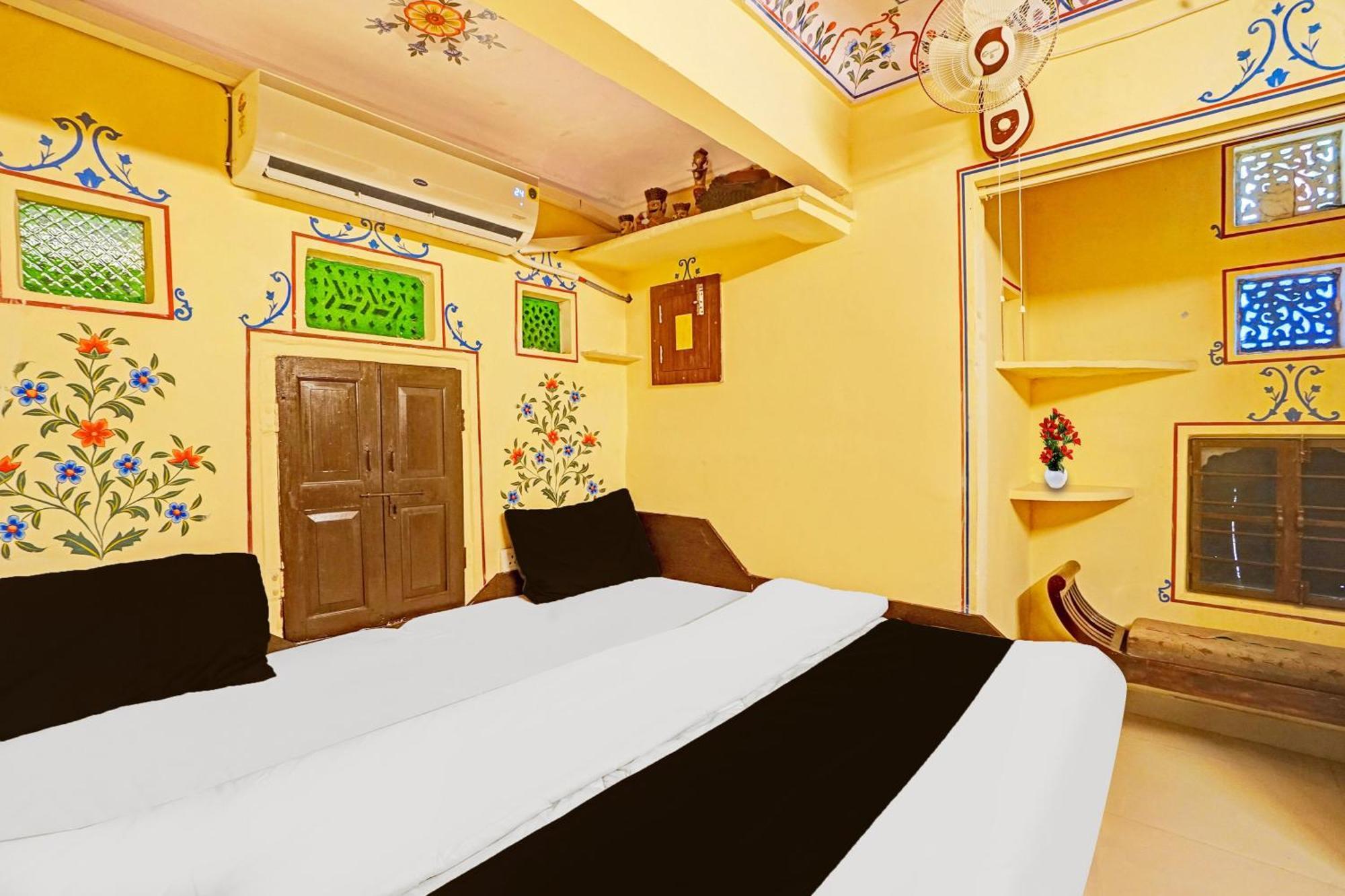 Super Collection O Ramganj Near Hawa Mahal Hotel ชัยปุระ ภายนอก รูปภาพ