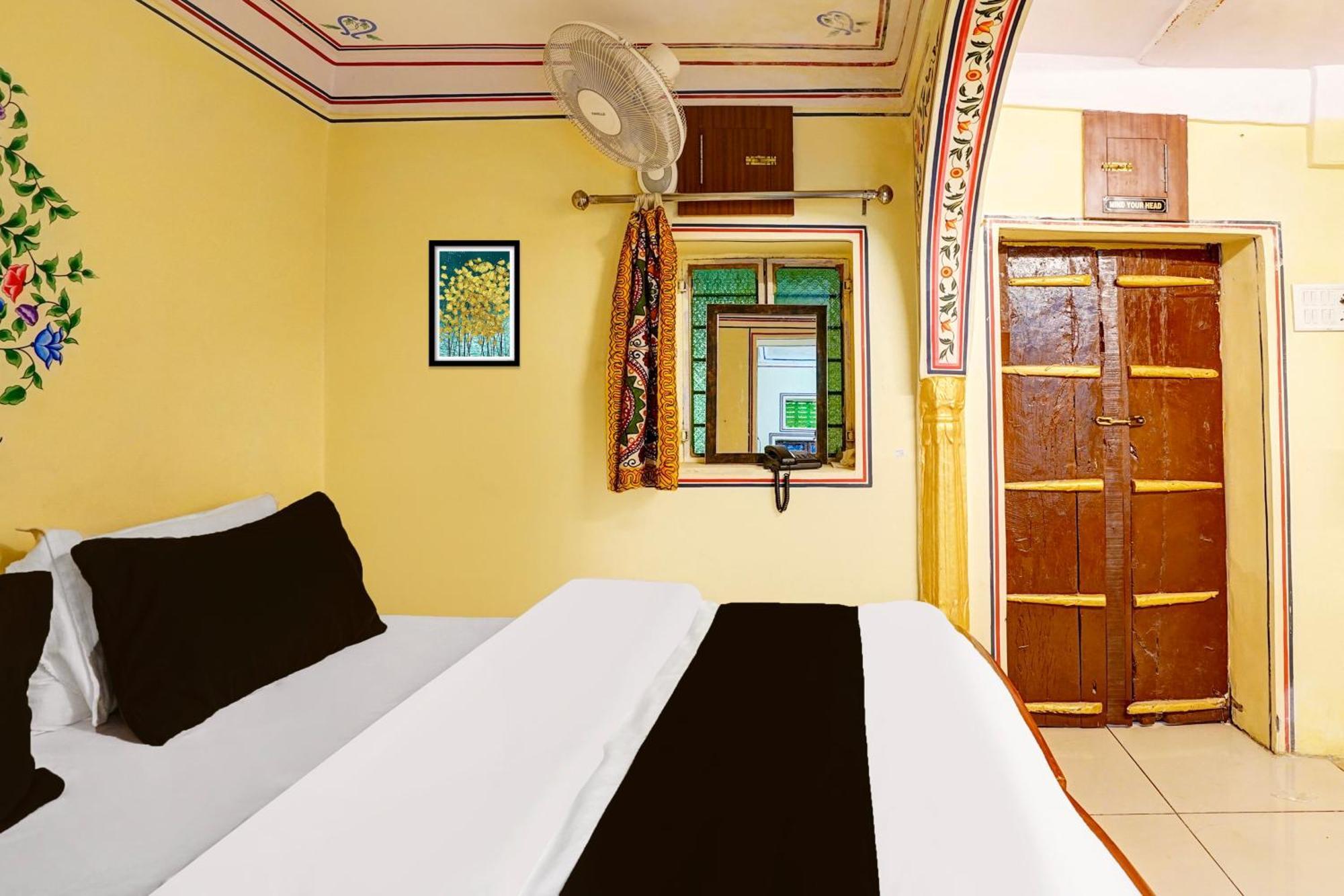 Super Collection O Ramganj Near Hawa Mahal Hotel ชัยปุระ ภายนอก รูปภาพ